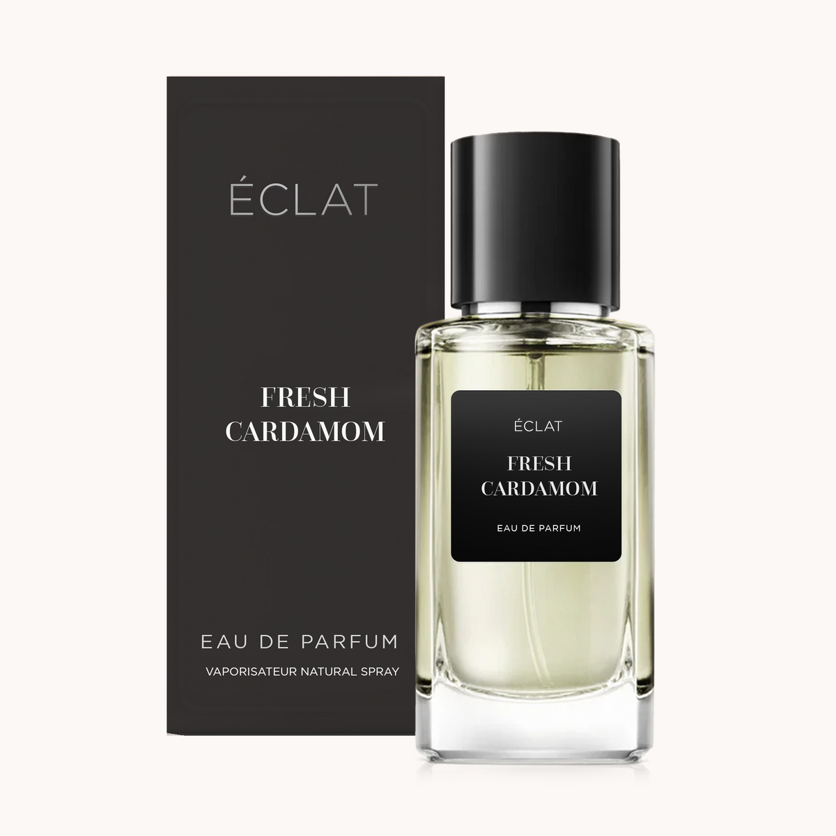 ÉCLAT Fresh Cardamom Parfümflakon mit schwarzem Etikett und Verschluss, daneben eine passende schwarze Schachtel.