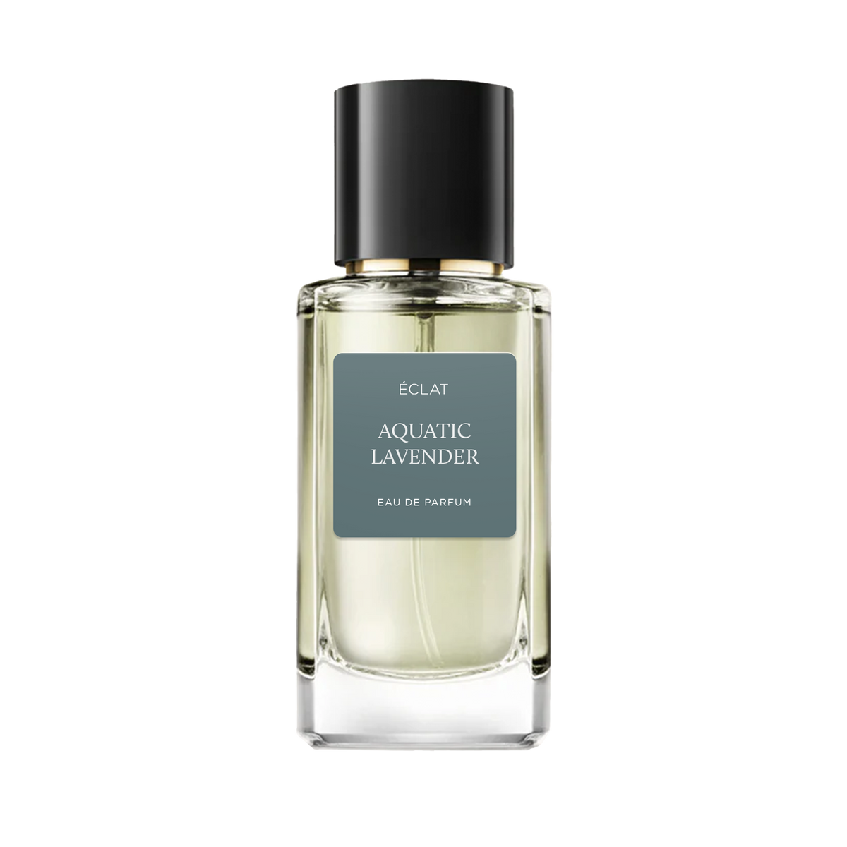 ÉCLAT Aquatic Lavender Eau de Parfum in einem facettierten Glasflakon mit schwarzer Kappe und mattem Etikett.