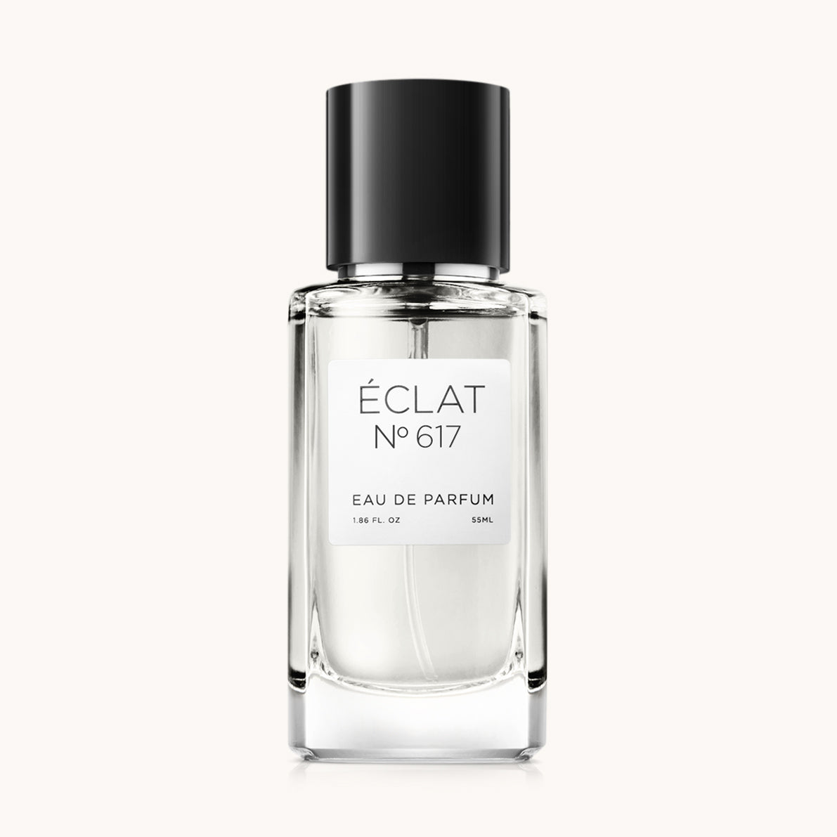 Ein klarer Glasflakon mit schwarzem Verschluss präsentiert ÉCLAT Ambery Dates Eau de Parfum.